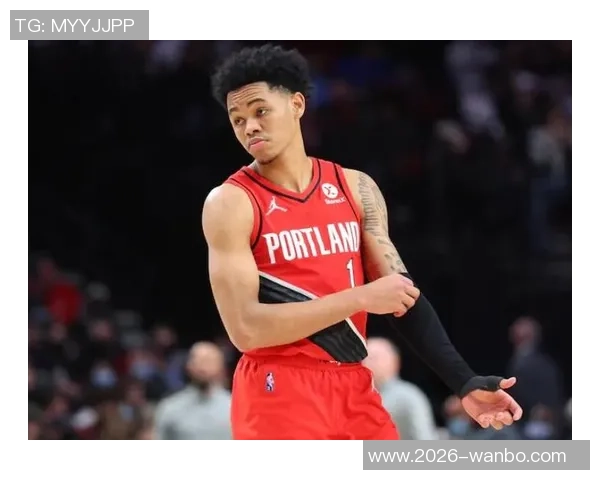 安芬尼西蒙斯谈比赛中与普里查德的适应与交流经验分享